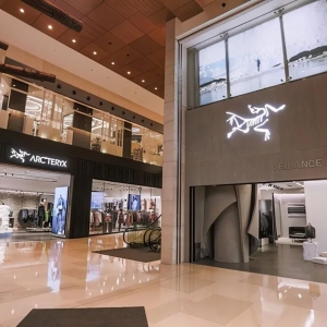 始祖鸟被爆鞋品问题多，陷“中产退坑”**